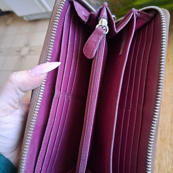 Coach Brown Signature Zip Wallet - Picture 6 of 7